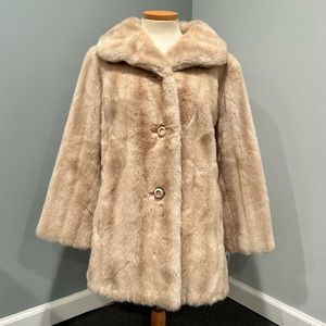 ⭐️2XHOST PICK⭐️ Grandella Vintage Custom Made Faux Fur Coat 8